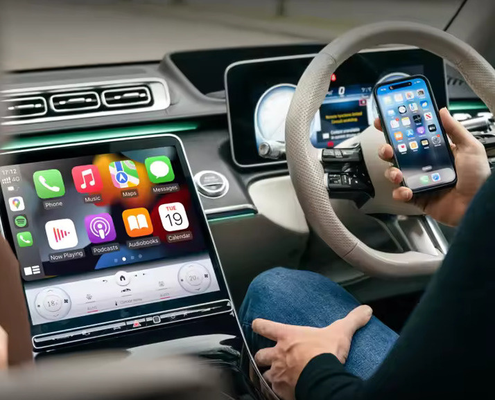 Adapter do Apple CarPlay Android Auto WiFI 6 BT 5.4 Ottocast Mini Core