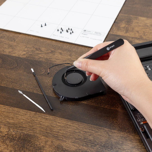 Precyzyjny Zestaw do czyszczenia elektroniki iFixit Precision Cleaning Kit