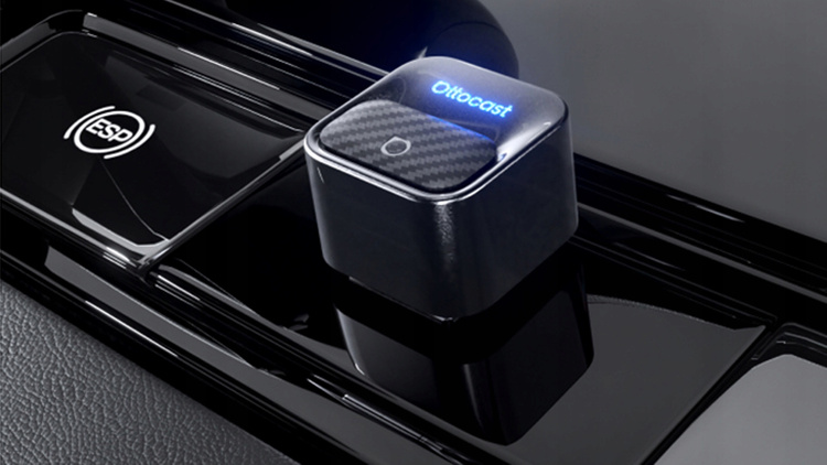 Adapter do Apple CarPlay Android Auto WiFI 6 BT 5.4 Ottocast Mini Core